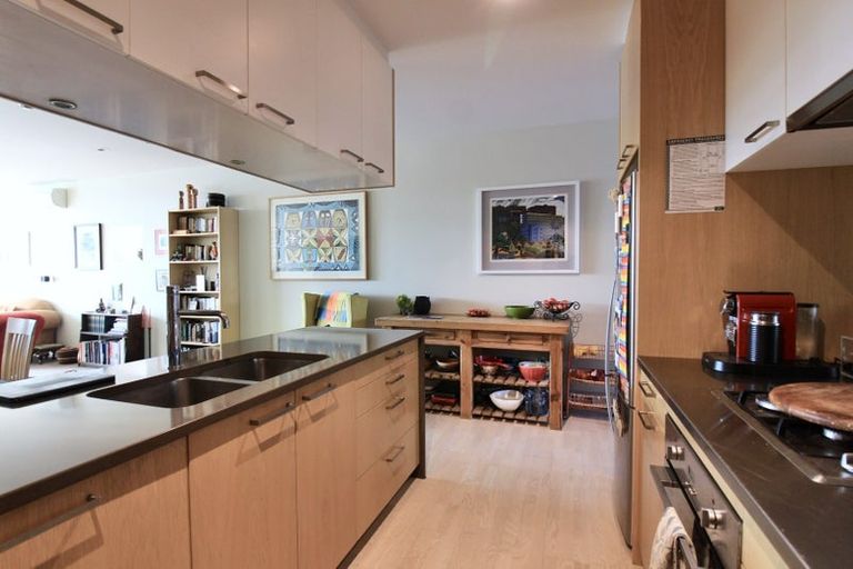 Photo of property in Chews Lane Apartments, 9e/9 Chews Lane, Wellington Central, Wellington, 6011