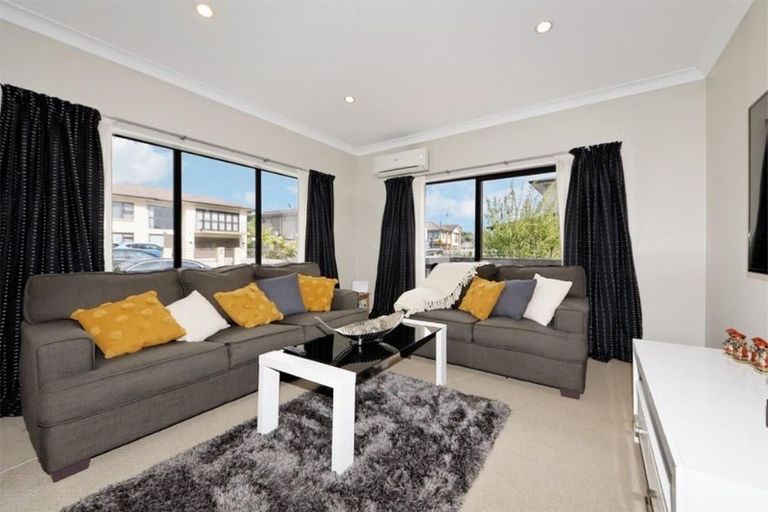 Photo of property in 29 Midhurst Avenue, Henderson, Auckland, 0612