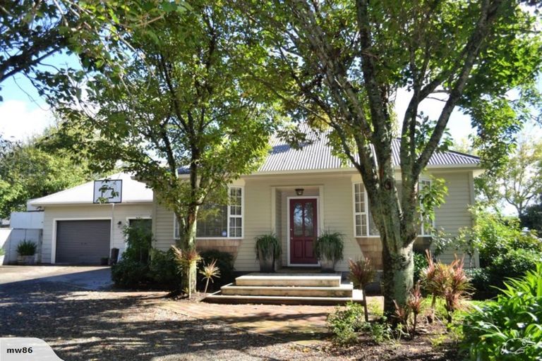 Photo of property in 1066 Egmont Road, Egmont Village, New Plymouth, 4372