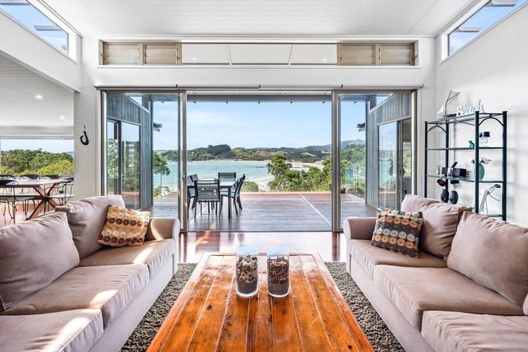 Photo of property in 34 Ohawini Road, Oakura, Hikurangi, 0184