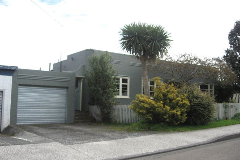 Photo of property in 10a Shirley Street, Karori, Wellington, 6012