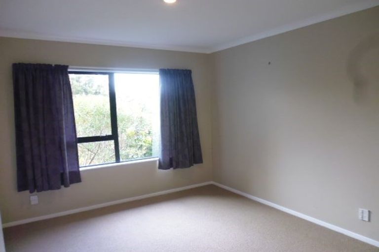 Photo of property in 32 Camellia Terrace, Maungaraki, Lower Hutt, 5010