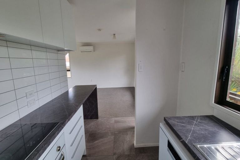 Photo of property in 2/59 Norwood Road, Bayswater, Auckland, 0622