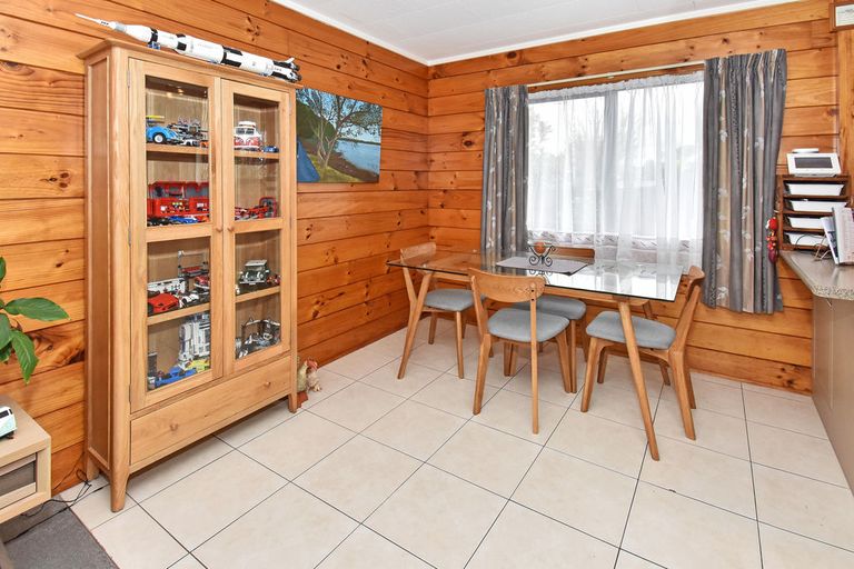 Photo of property in 156 Carnoustie Drive, Wattle Downs, Auckland, 2103