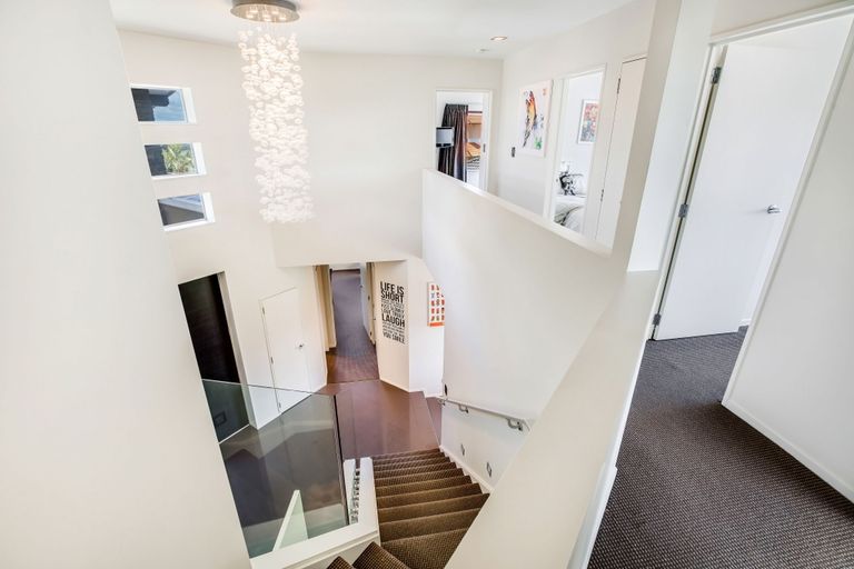 Photo of property in 28 Stranraer Crescent, Wattle Downs, Auckland, 2103