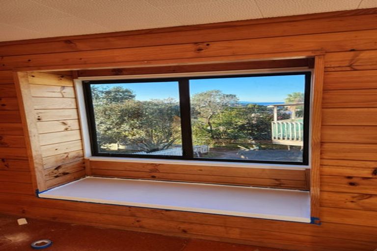Photo of property in 10b Cedar Terrace, Stanmore Bay, Whangaparaoa, 0932