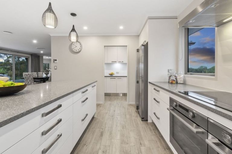 Photo of property in 4 Maddies Road, Kaukapakapa, 0873