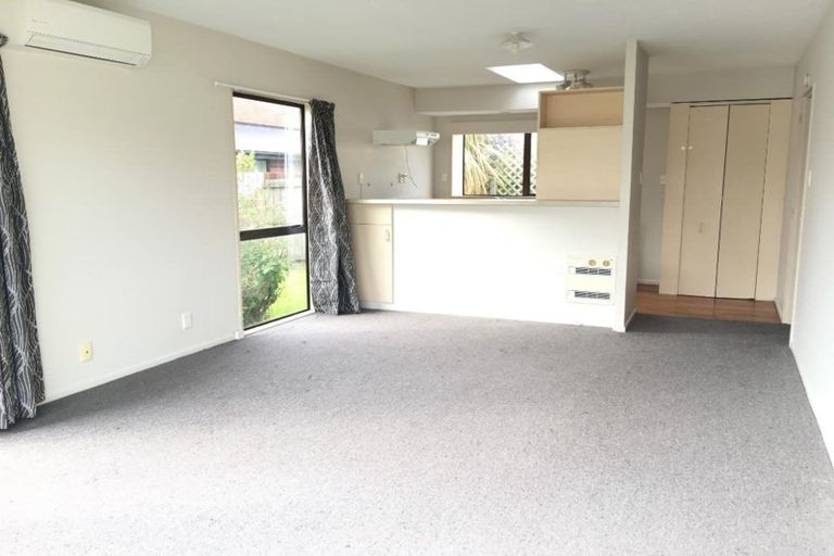 Photo of property in 33j Peverel Street, Riccarton, Christchurch, 8011