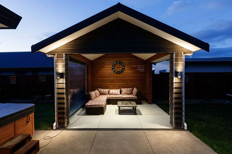 Photo of property in 47 Rodeo Drive, Kelvin Grove, Palmerston North, 4414