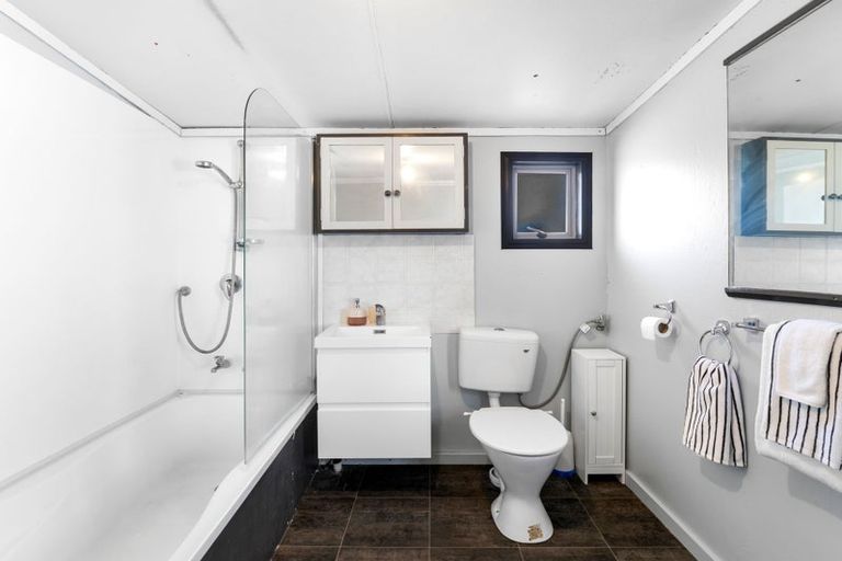 Photo of property in 7 Lowther Street, Whanganui, 4500