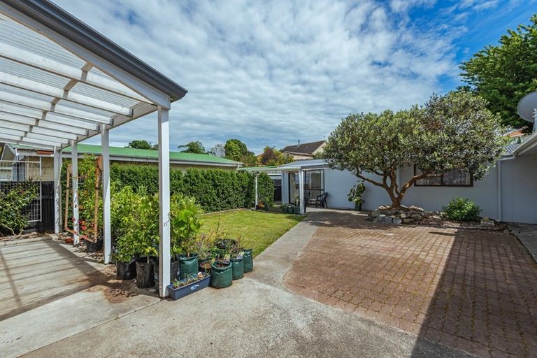 Photo of property in 10 Parkland Crescent, Terrace End, Palmerston North, 4410