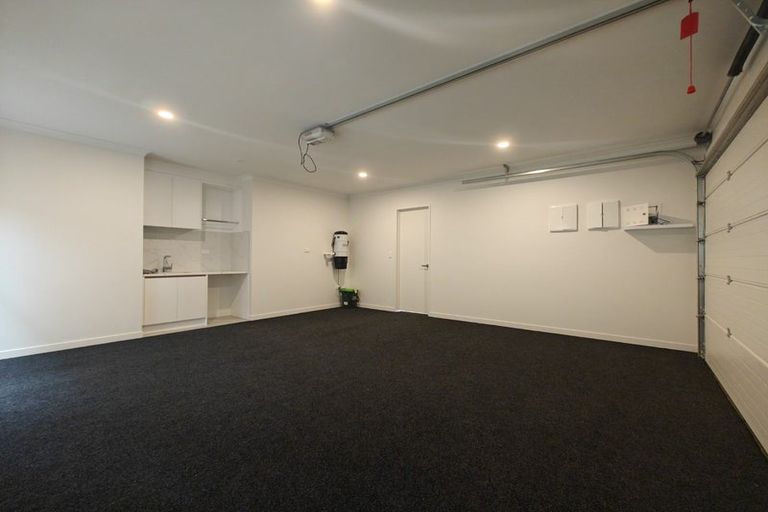Photo of property in 70 Michael Bosher Way, Flat Bush, Auckland, 2019