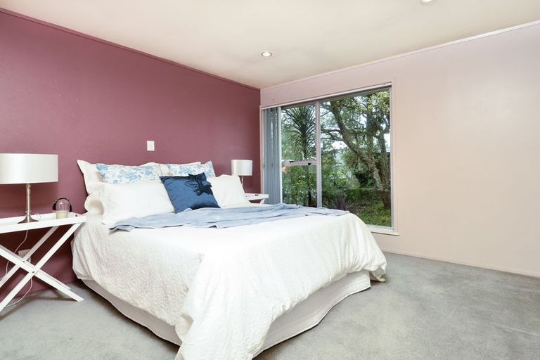 Photo of property in 85 Farquhar Road, Glendene, Auckland, 0602