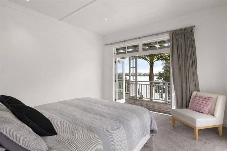 Photo of property in 11 Beresford Street, Bayswater, Auckland, 0622