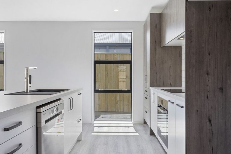 Photo of property in 21 Croydon Street, Woodend, 7610