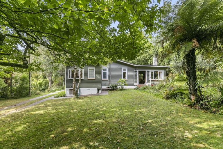 Photo of property in 530 Stokes Valley Road, Stokes Valley, Lower Hutt, 5019