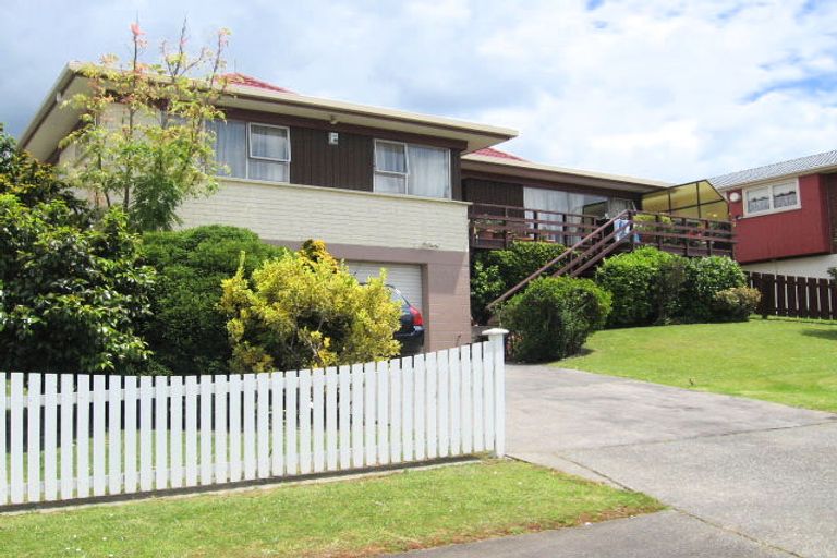 Photo of property in 4 Bendale Place, Papatoetoe, Auckland, 2025