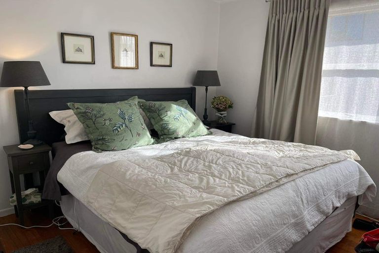 Photo of property in 2/4 Latham Avenue, Pakuranga, Auckland, 2010