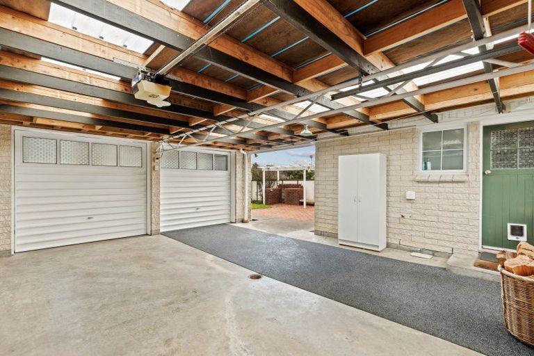 Photo of property in 9 Kapu Grove, Whalers Gate, New Plymouth, 4310
