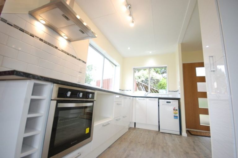 Photo of property in 1/98 Birkdale Road, Birkdale, Auckland, 0626