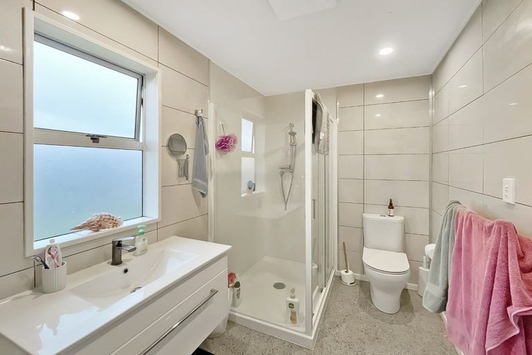 Photo of property in 1b Yeo Place, Taradale, Napier, 4112