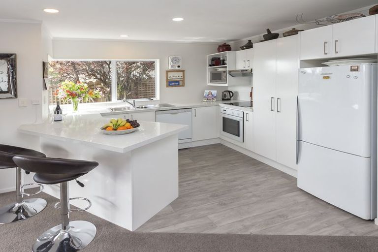 Photo of property in 2/47 Orangewood Drive, Northpark, Auckland, 2013