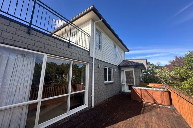 Photo of property in 25 Wye Oak Drive, Schnapper Rock, Auckland, 0632