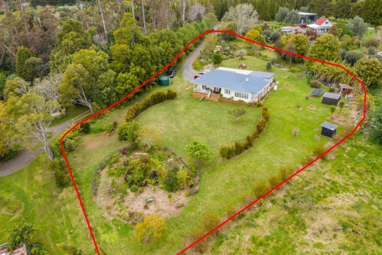 Photo of property in 25 Blue Gum Lane, Kerikeri, 0293