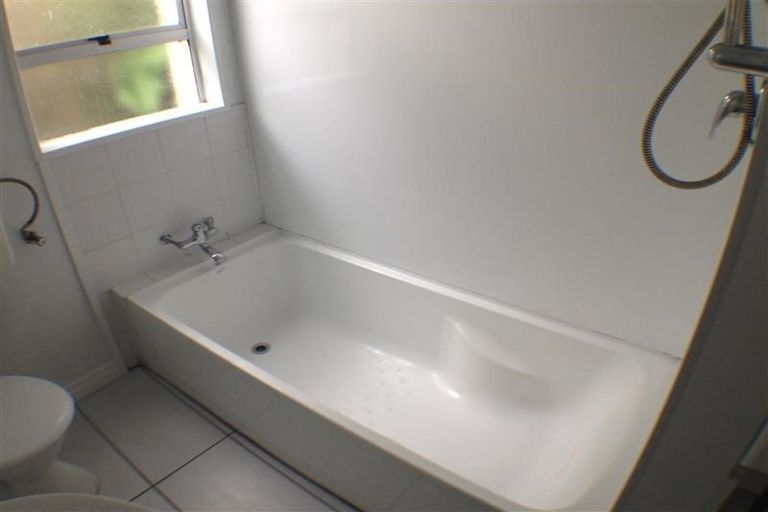 Photo of property in 66 Lonsdale Street, Belleknowes, Dunedin, 9011