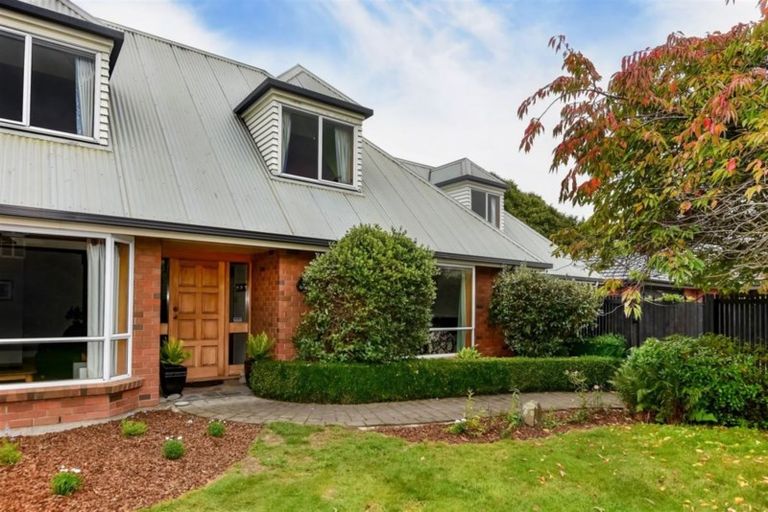 Photo of property in 12 Ilam Park Place, Ilam, Christchurch, 8041
