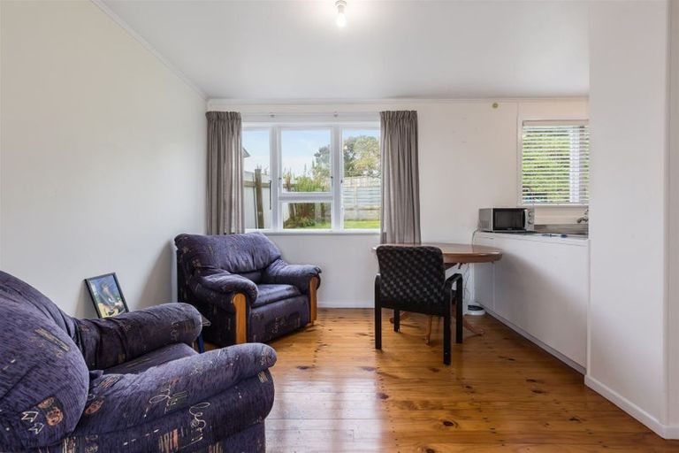 Photo of property in 1b Durham Street, Cannons Creek, Porirua, 5024