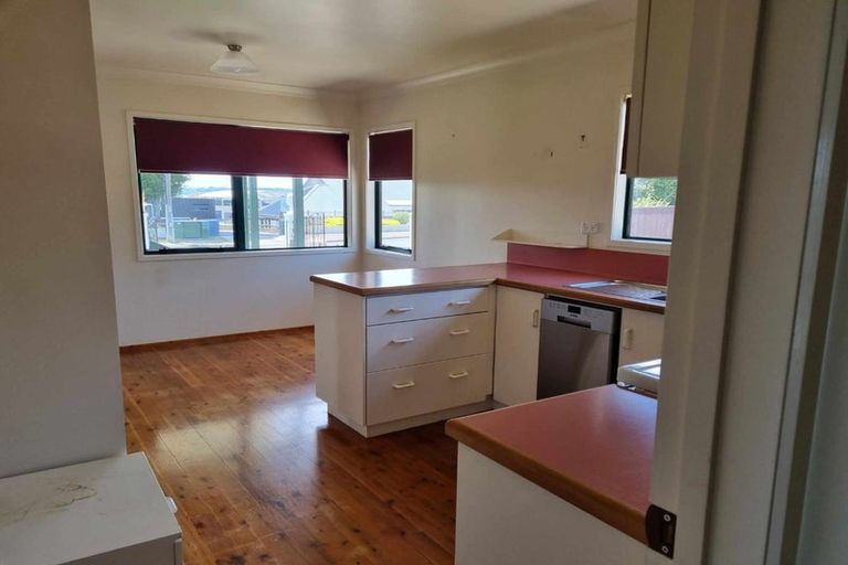 Photo of property in 19a Porikapa Road, Owhata, Rotorua, 3010
