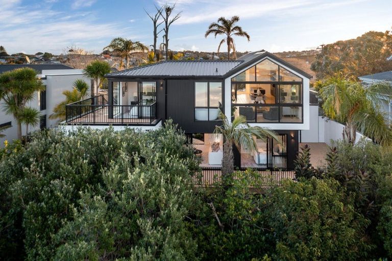 Photo of property in 13 Waimana Avenue, Northcote Point, Auckland, 0627