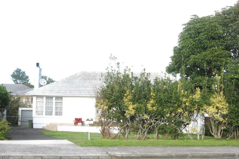 Photo of property in 6 Tui Crescent, Manurewa, Auckland, 2102