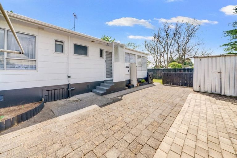 Photo of property in 1/10 Gloaming Place, Conifer Grove, Takanini, 2112