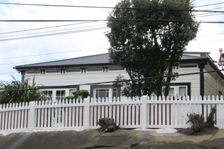 Photo of property in 93 Britomart Street, Berhampore, Wellington, 6023