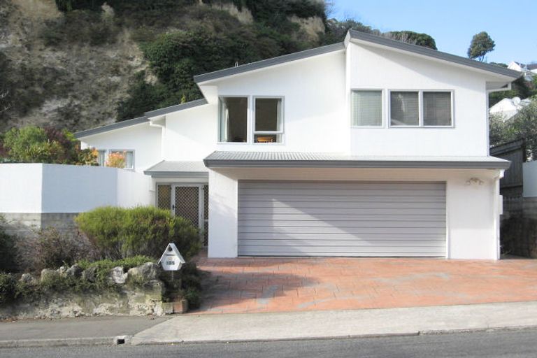 Photo of property in 135 Milton Road, Bluff Hill, Napier, 4110