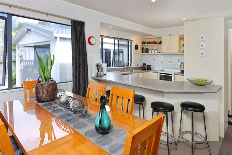 Photo of property in 5 Cognac Place, Henderson, Auckland, 0612