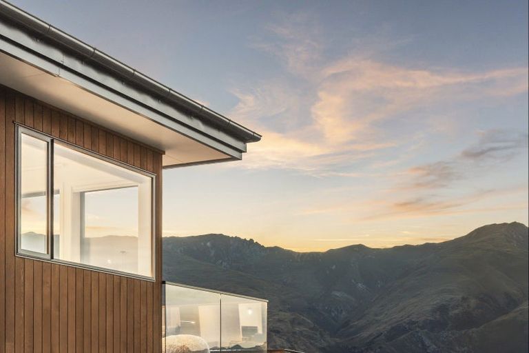 Photo of property in 8 Landsborough Lane, Wanaka, 9305