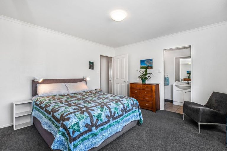 Photo of property in 11 Kaimoana Street, Weymouth, Auckland, 2103