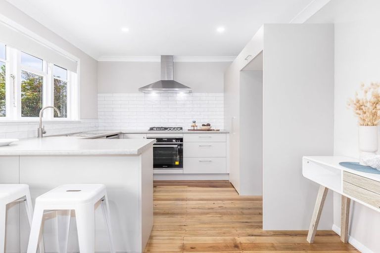 Photo of property in 11 Read Street, Levin, 5510