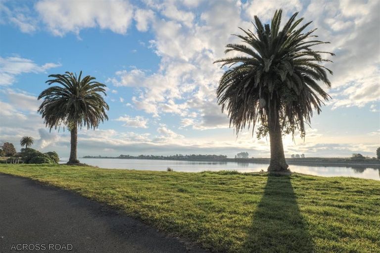 Photo of property in Summerhouse Cottages, Unit 201, 1/3 Quiet Woman Way, Monaco, Nelson, 7011