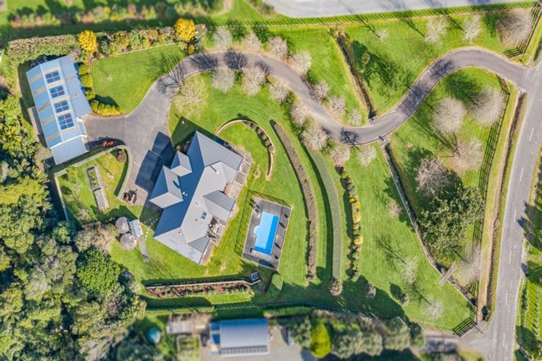 Photo of property in 40 Manakau Heights Drive, Manakau, Otaki, 5583