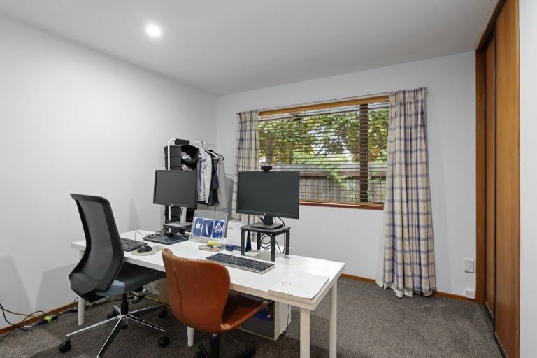 Photo of property in 2/37 Jennifer Street, Bryndwr, Christchurch, 8053