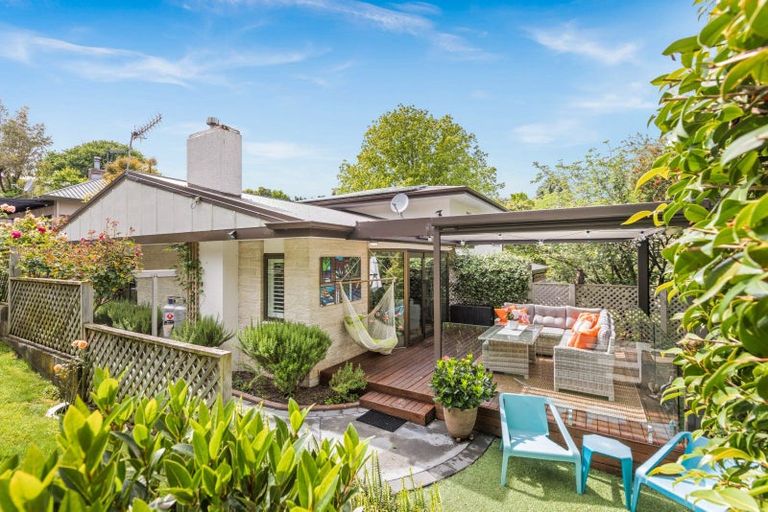 Photo of property in 11 Muritai Crescent, Havelock North, 4130