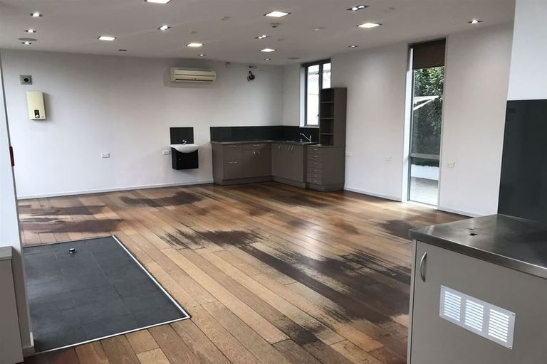 Photo of property in 8a Rotherham Street, Riccarton, Christchurch, 8041