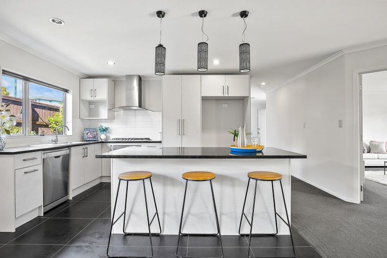 Photo of property in 64 Magellan Rise, Flagstaff, Hamilton, 3210