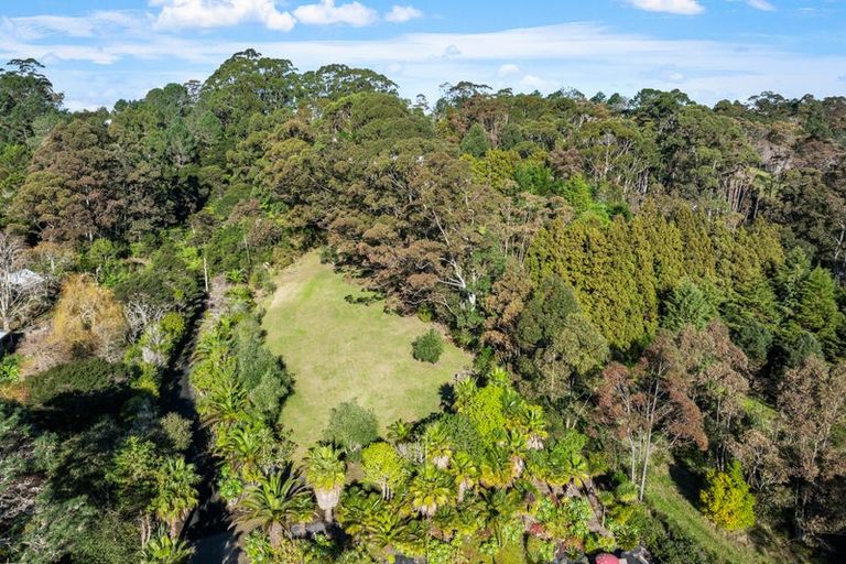Photo of property in 310 Paremoremo Road, Paremoremo, Auckland, 0632