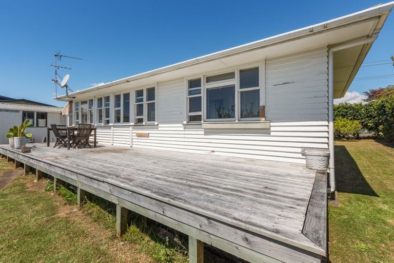 Photo of property in 13 Moana Crescent, Blagdon, New Plymouth, 4310