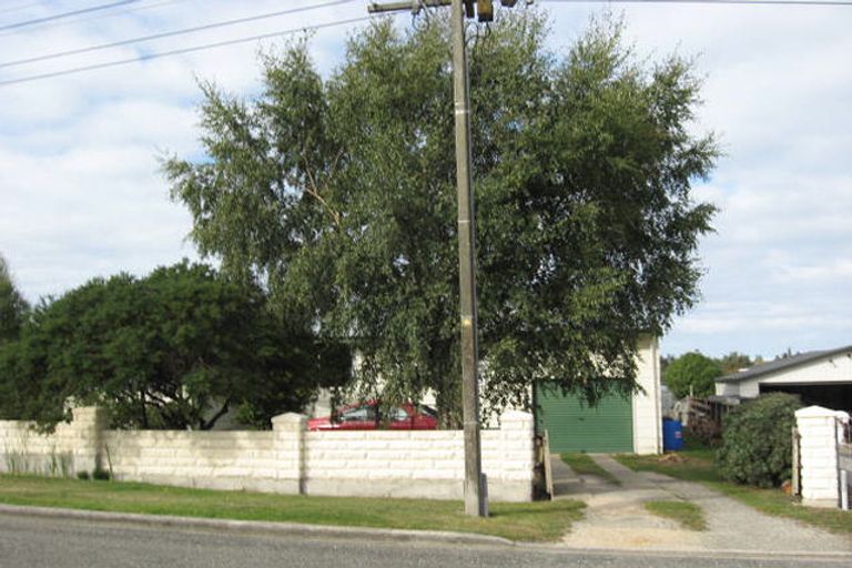 Photo of property in 16 Gordon Street, Weston, Oamaru, 9401